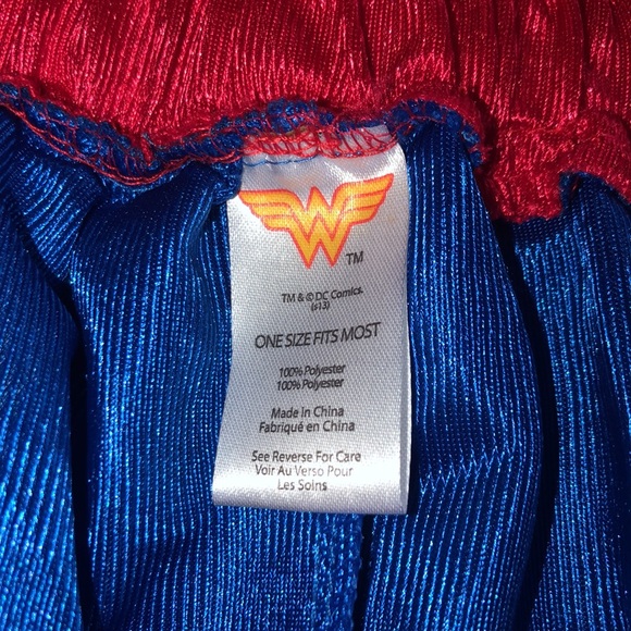 Y2K DC Comics Wonder Woman Costume with Accessories - Picture 11 of 14